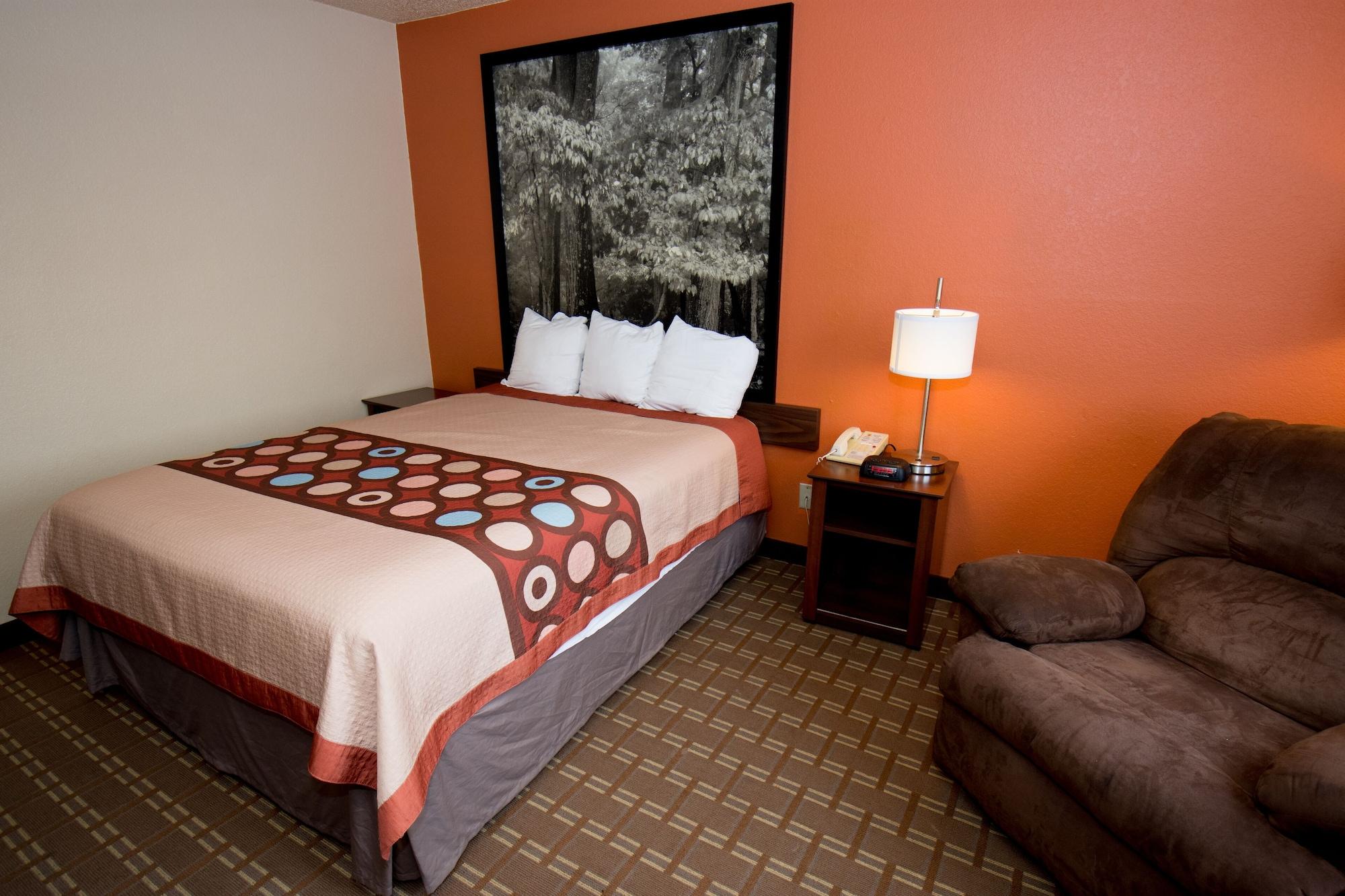 Super 8 By Wyndham Altoona Hotel Bagian luar foto